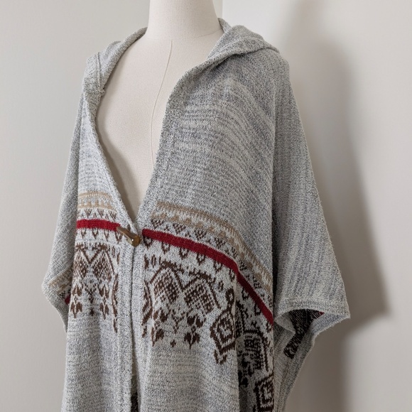 Fringe Knit Poncho Cape Hoodie Hooded Button Down open Front Abstract - Picture 5 of 11